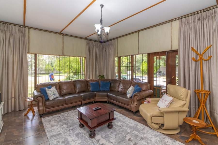 4 Bedroom Property for Sale in Wilgenhof Free State